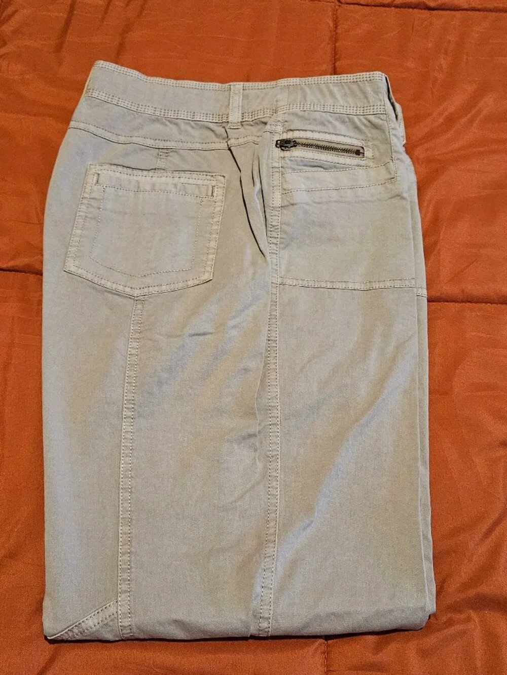 Chico's Beige So Slimming Utility Pants Size 1